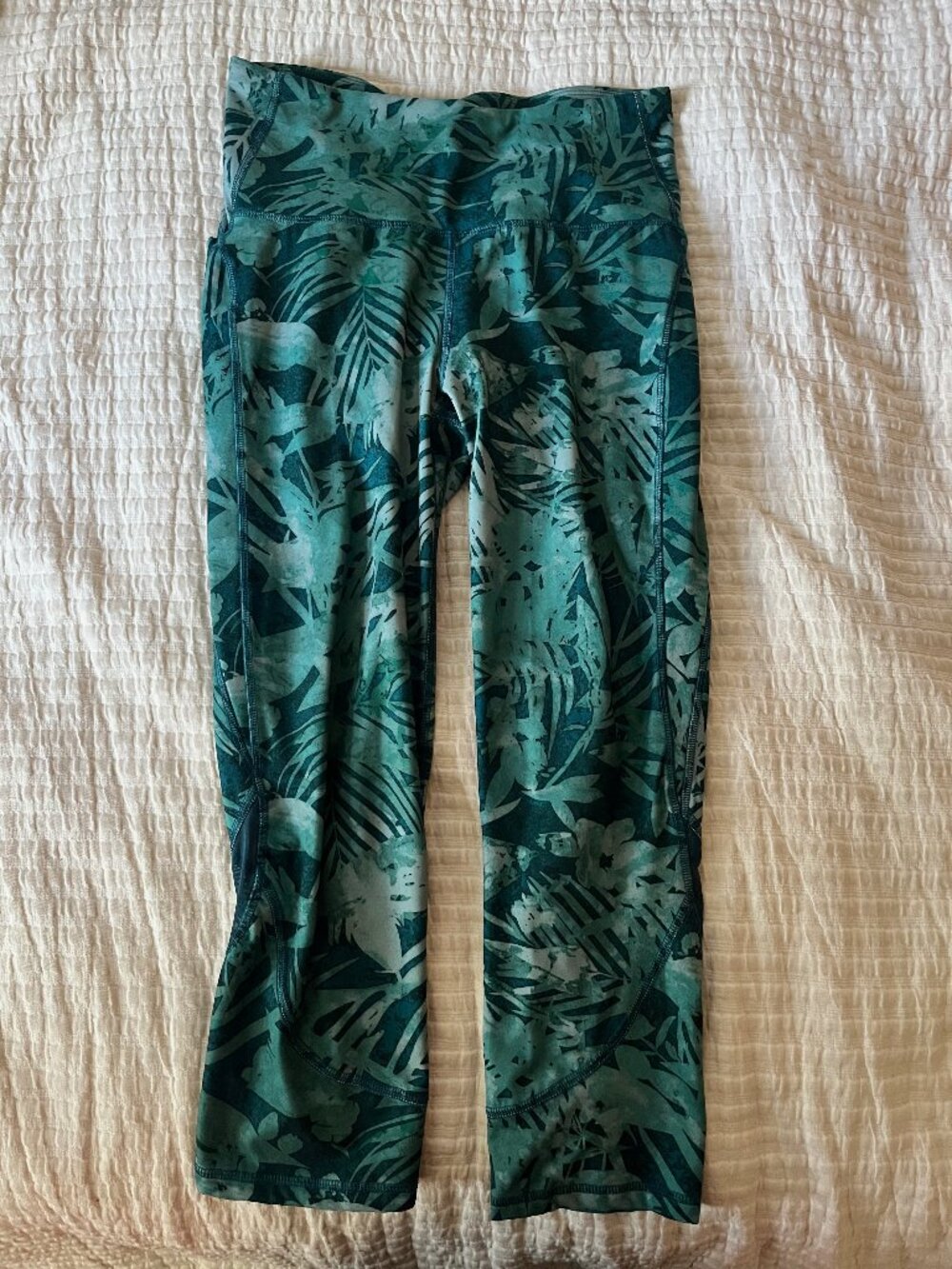 All In Motion - Tropical Green Capri Leggings - S